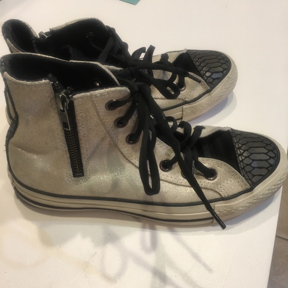 Converse Shoes - EUC Rare Converse Hi-Tops Size 6 Pearl Glitter